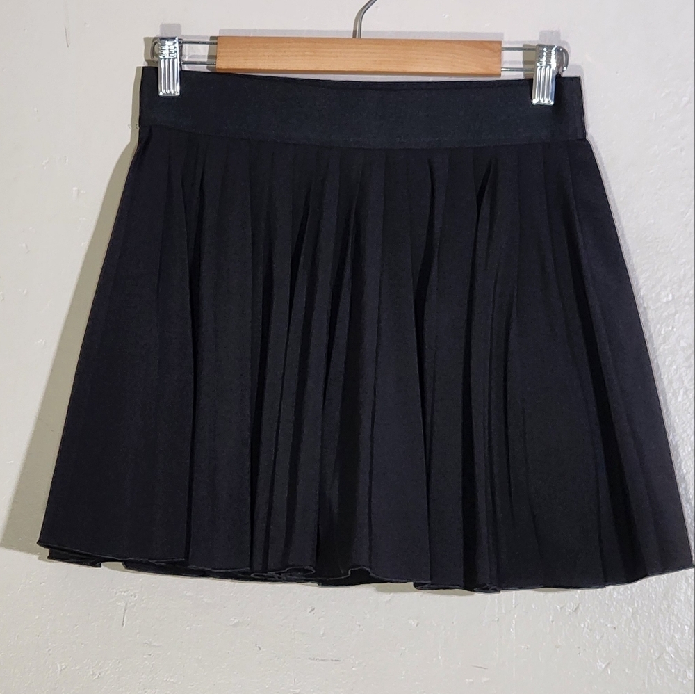 TNA Aritizia Black Skater Skirt